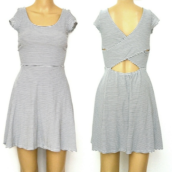 American Eagle Outfitters Dresses & Skirts - 🚚MOVING! American Eagle XS, Open Back Fit Flare